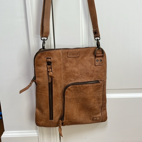 BedStu Tan Rustic Aiken Crossbody Bag - Picture 6 of 9